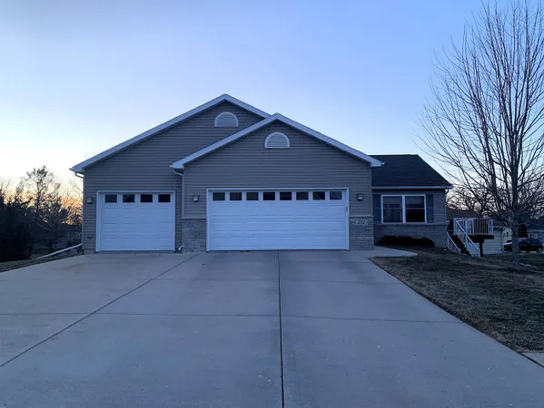 $485,000 | 212 Ridgeview Lane, Columbus, WI 53925