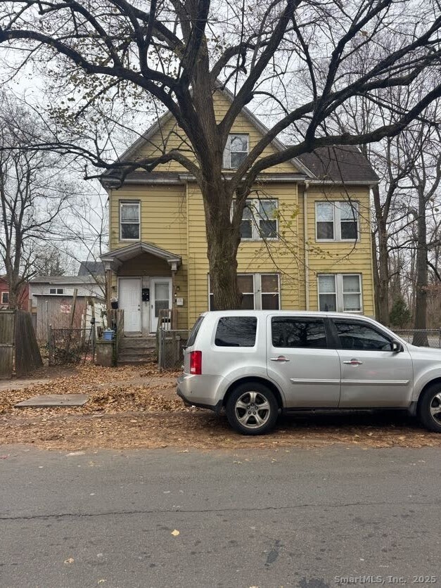 40 Harding Place New Haven, CT 06511 - Photo 3 of 8