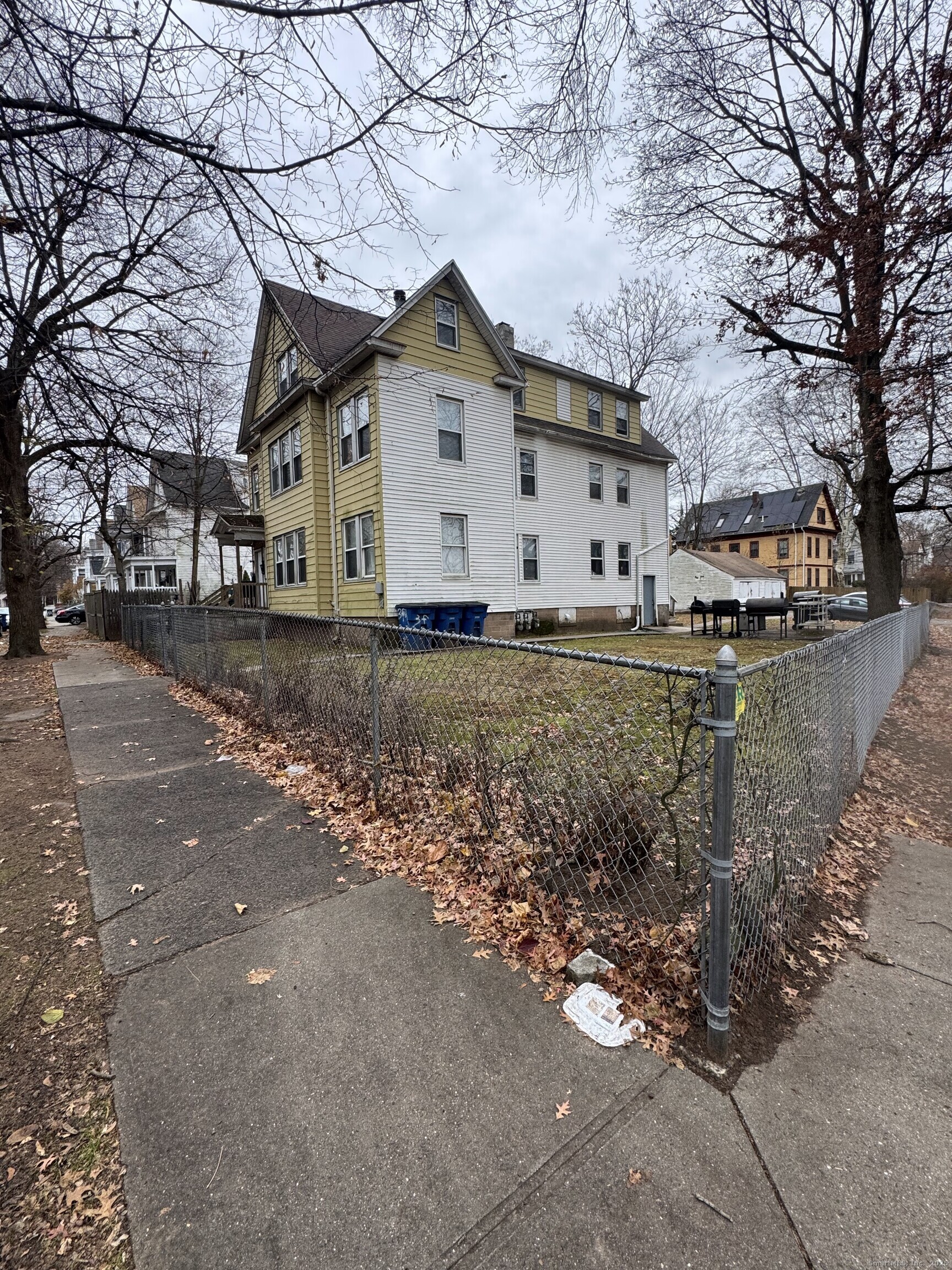 40 Harding Place New Haven, CT 06511 - Photo 5 of 8