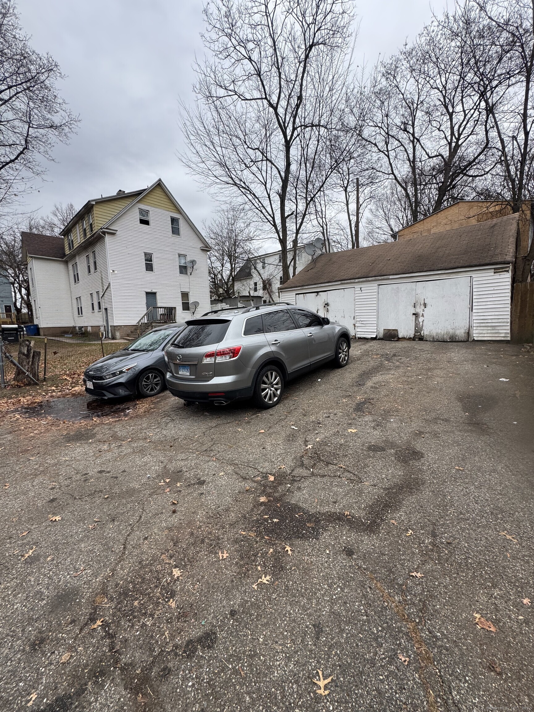 40 Harding Place New Haven, CT 06511 - Photo 7 of 8