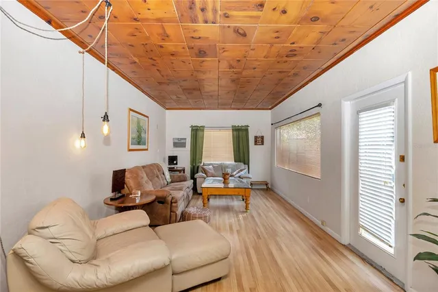 $1,800 | 11636 Osceola Road, Dunnellon, FL 34431