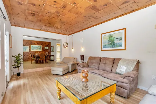 $1,800 | 11636 Osceola Road, Dunnellon, FL 34431