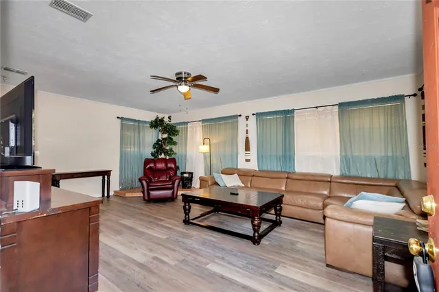 $1,800 | 11636 Osceola Road, Dunnellon, FL 34431