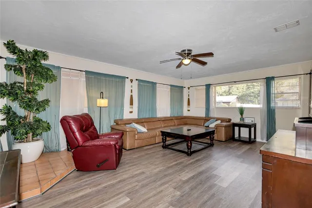 $1,800 | 11636 Osceola Road, Dunnellon, FL 34431