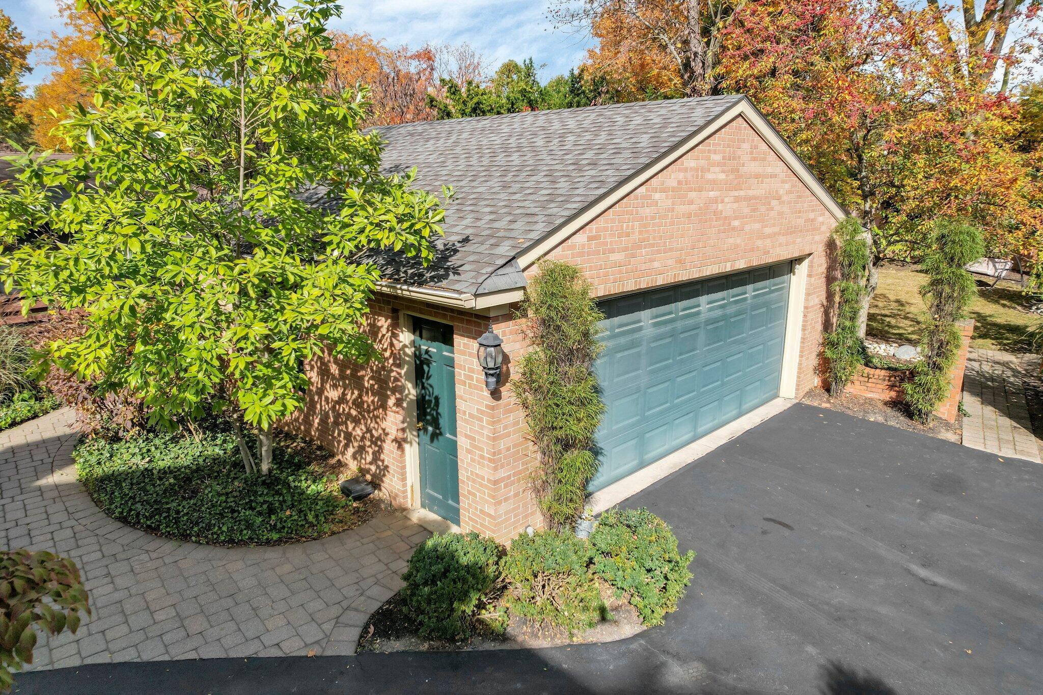 2060 Pinebrook Road Columbus, OH 43220 - Photo 37 of 45 40-web-or-mls-2060-pinebrook-rd