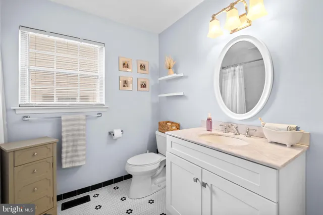 $399,900 | 210 Martins Way, Mount Laurel, NJ 08054