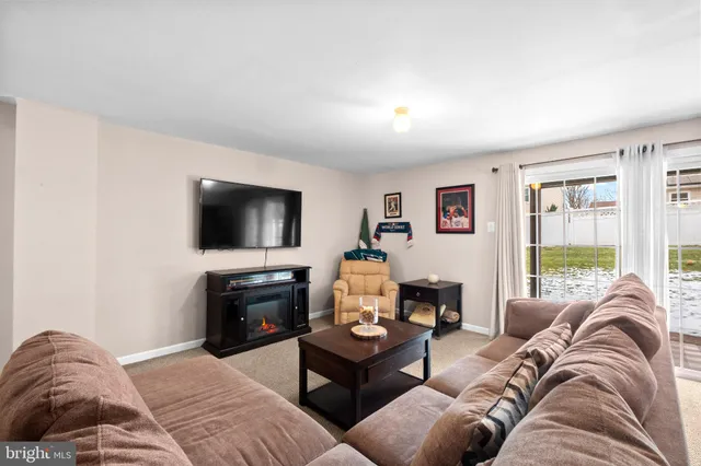 $399,900 | 210 Martins Way, Mount Laurel, NJ 08054