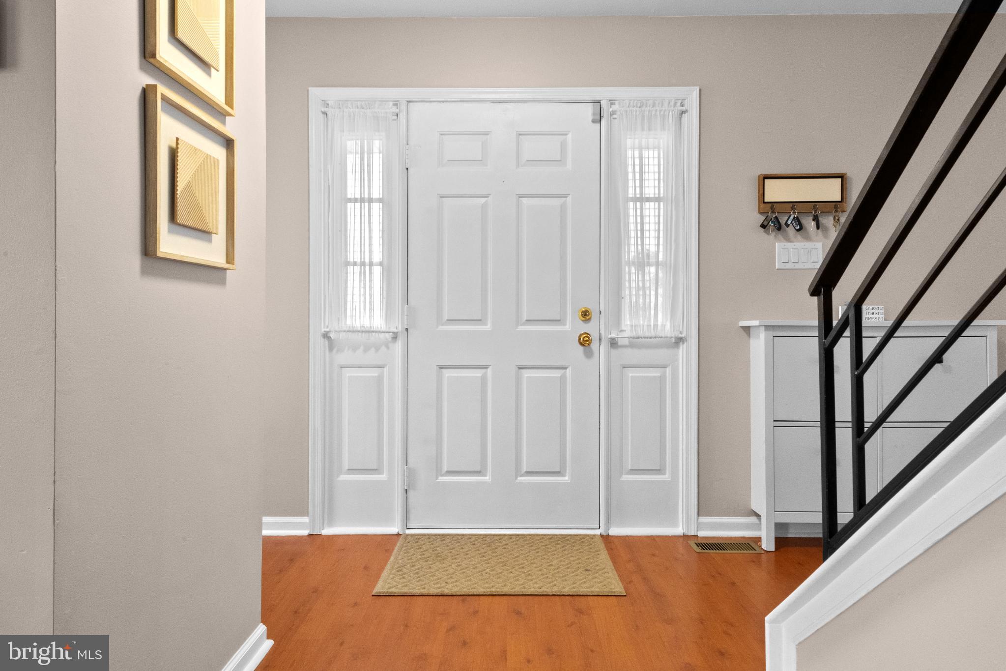 210 Martins Way Mount Laurel, NJ 08054 - Photo 4 of 38 a view of front door