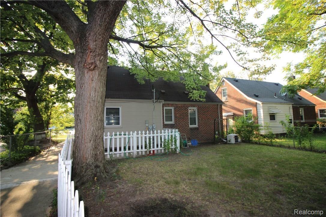 9554 Inkster Road Redford, MI 48239 - Photo 30 of 30 IMG_5881.JPG