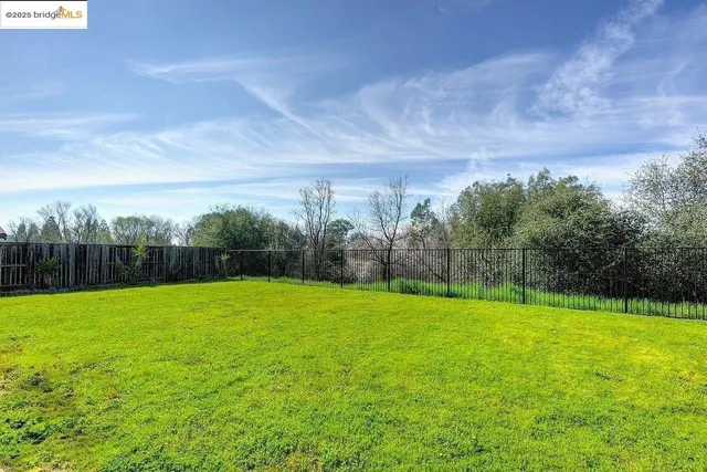 $1,300,995 | 9670 Canopy Tree Street, Roseville, CA 95747