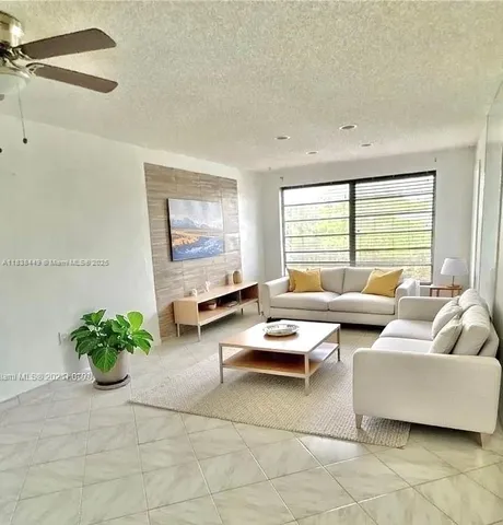 $169,900 | 7480 Northwest 17th Street, Unit 305, Plantation, FL 33313