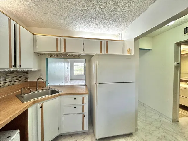 $169,900 | 7480 Northwest 17th Street, Unit 305, Plantation, FL 33313
