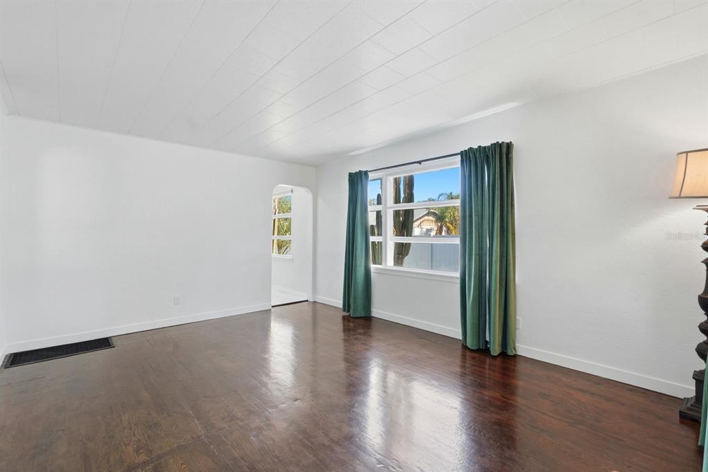 231 North Ridgewood Avenue Ormond Beach, FL 32174 - Photo 4 of 48