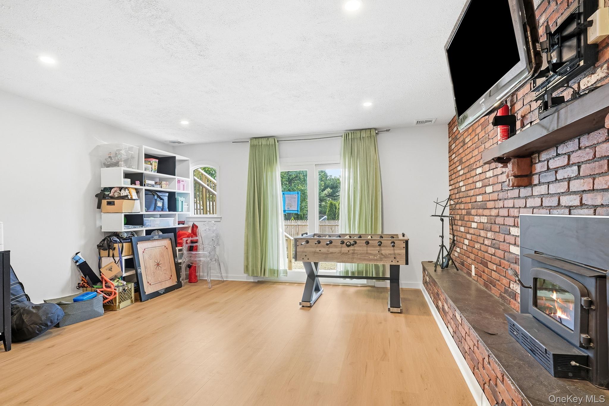 56 Wainwright Street Rye, NY 10580 - Photo 11 of 17