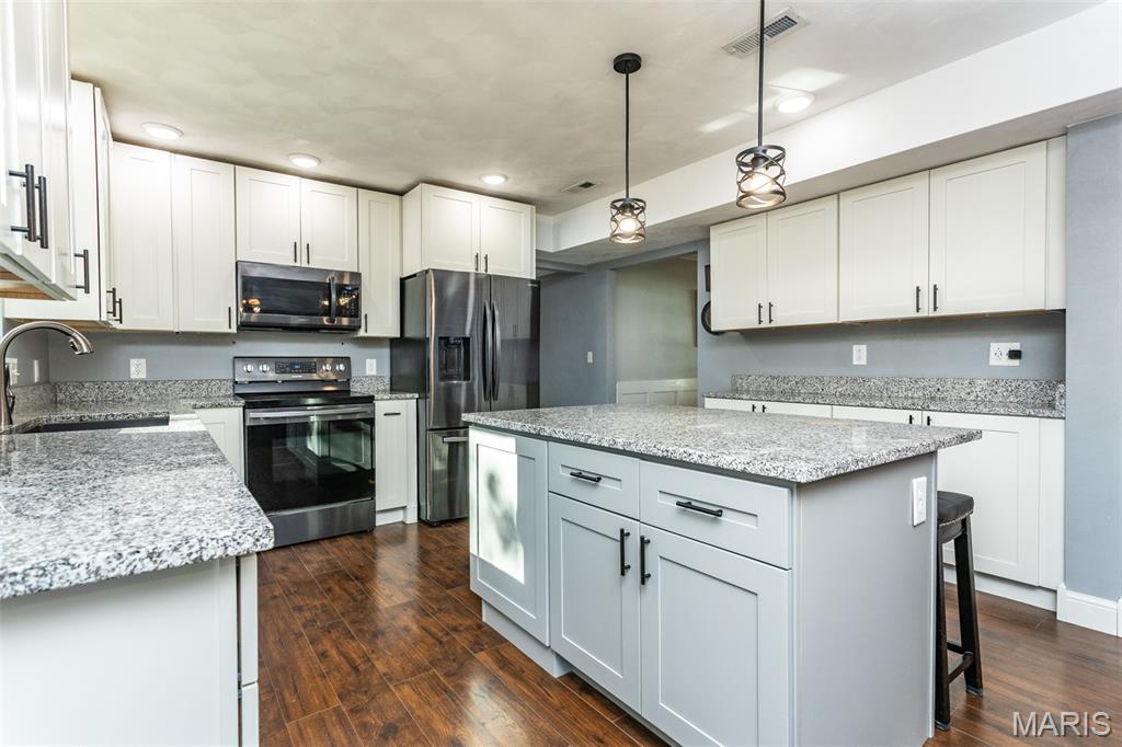 334 Aladar Drive O'Fallon, IL 62269 - Photo 3 of 46