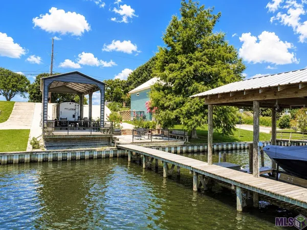 $289,900 | 8052 False River Drive, Oscar, LA 70762