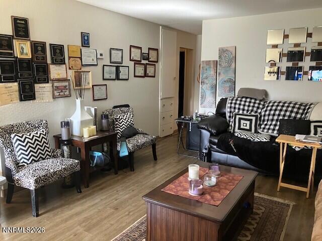 2040 G Street Sparks, NV 89431 - Photo 4 of 8 2040 G St LR2