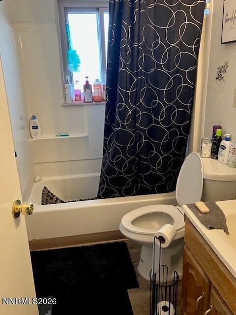 2040 G Street Sparks, NV 89431 - Photo 5 of 8 2040 G St Bthrm