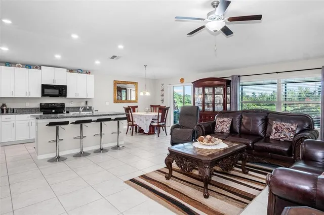 $324,900 | 11303 Misty Moss Drive, Wimauma, FL 33598
