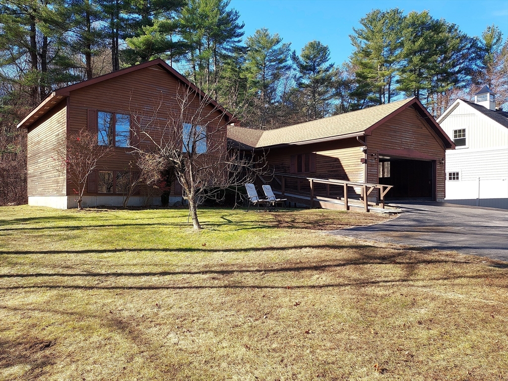 362 Thompson Road Webster, MA 01570 - Photo 2 of 40 Gallery Image 2