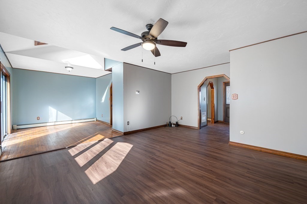 362 Thompson Road Webster, MA 01570 - Photo 9 of 40 Gallery Image 9