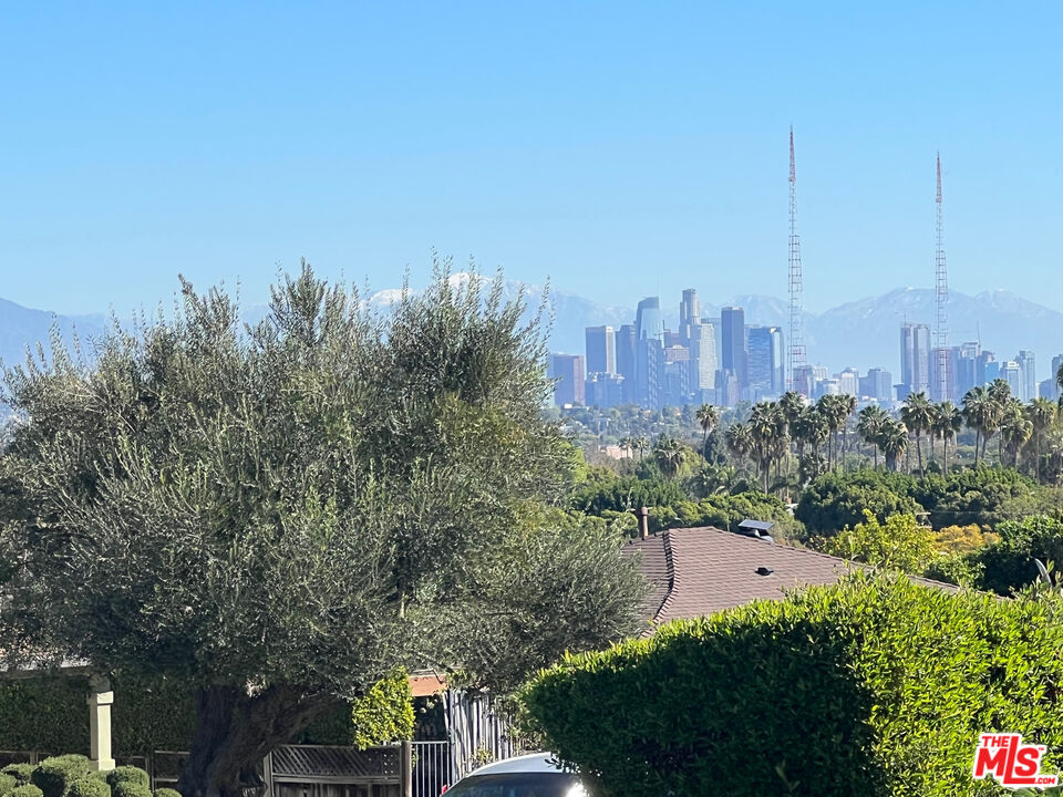 5280 Sanchez Drive Los Angeles, CA 90008 - Photo 30 of 30 a view of a city with tall buildings