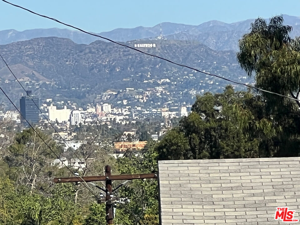 5280 Sanchez Drive Los Angeles, CA 90008 - Photo 6 of 30 a view of building