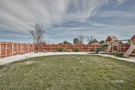 340 North Kern Street Ridgecrest, CA 93555 - Photo 32 of 33 a view of a house with a yard