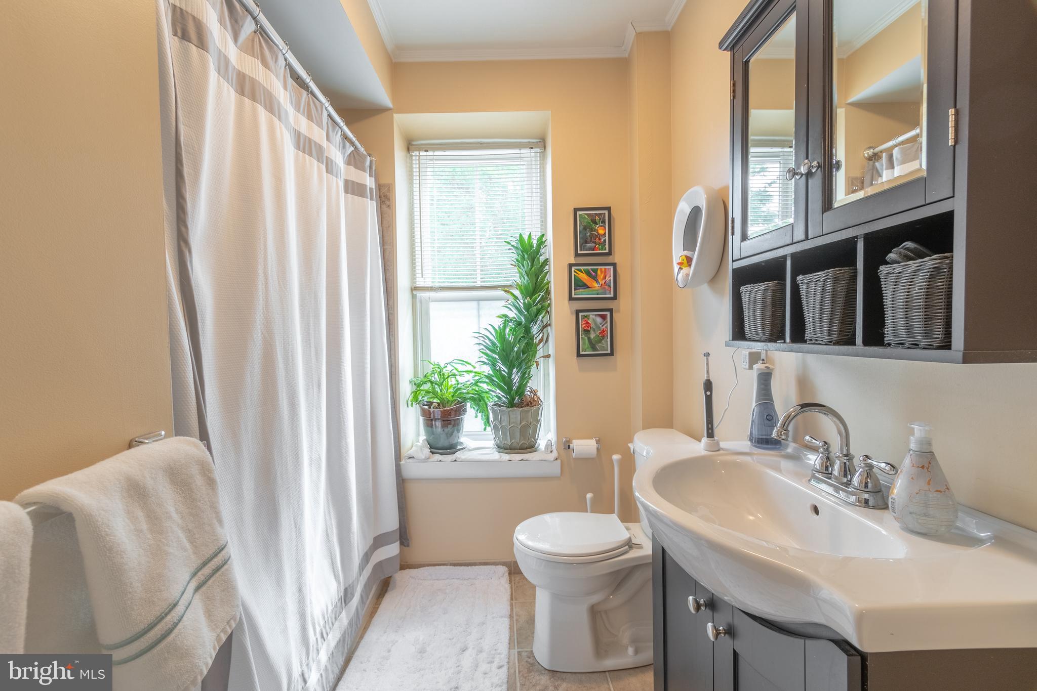 6222 Ridge Avenue Philadelphia, PA 19128 - Photo 22 of 27 Upstairs Bathroom