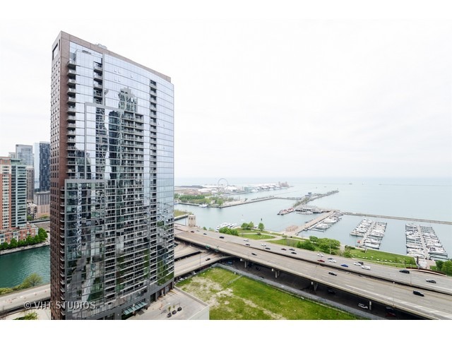 201 North Westshore Drive, Unit 2604 Chicago, IL 60601 - Photo 19 of 25