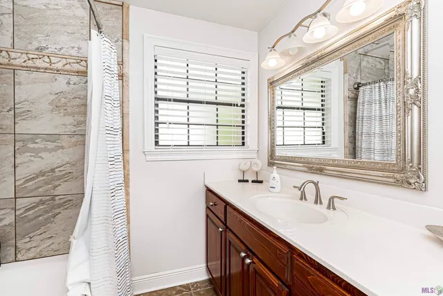 $225,000 | 731 Castlewood Street, Denham Springs, LA 70726