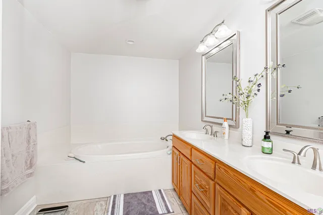 $225,000 | 731 Castlewood Street, Denham Springs, LA 70726