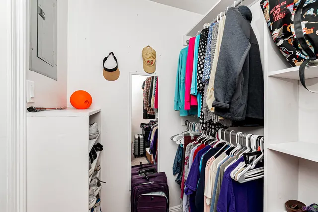 $225,000 | 731 Castlewood Street, Denham Springs, LA 70726