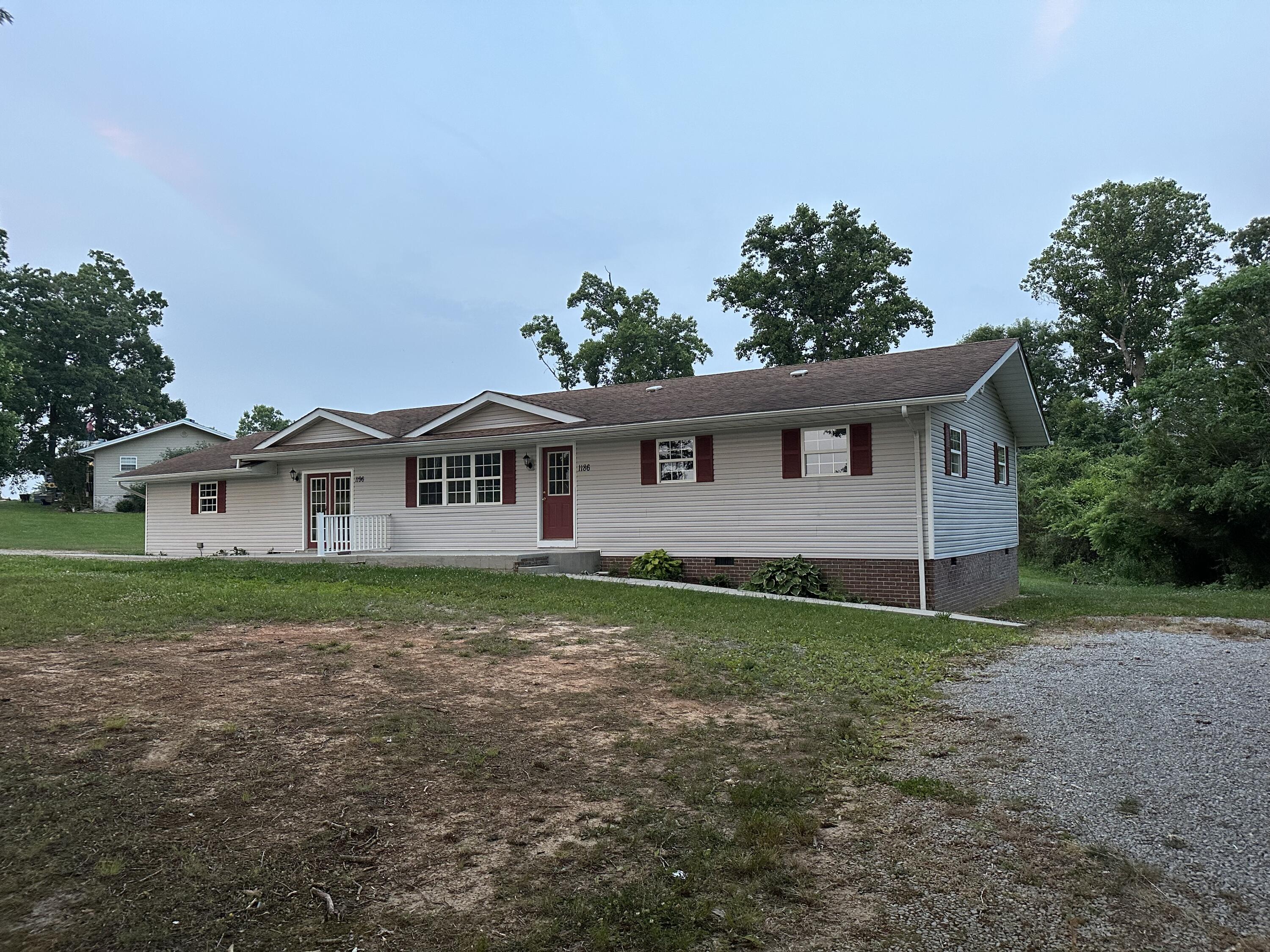 1186 Heaton Ford Road Science Hill, KY 42553 - Photo 2 of 24 IMG_4496