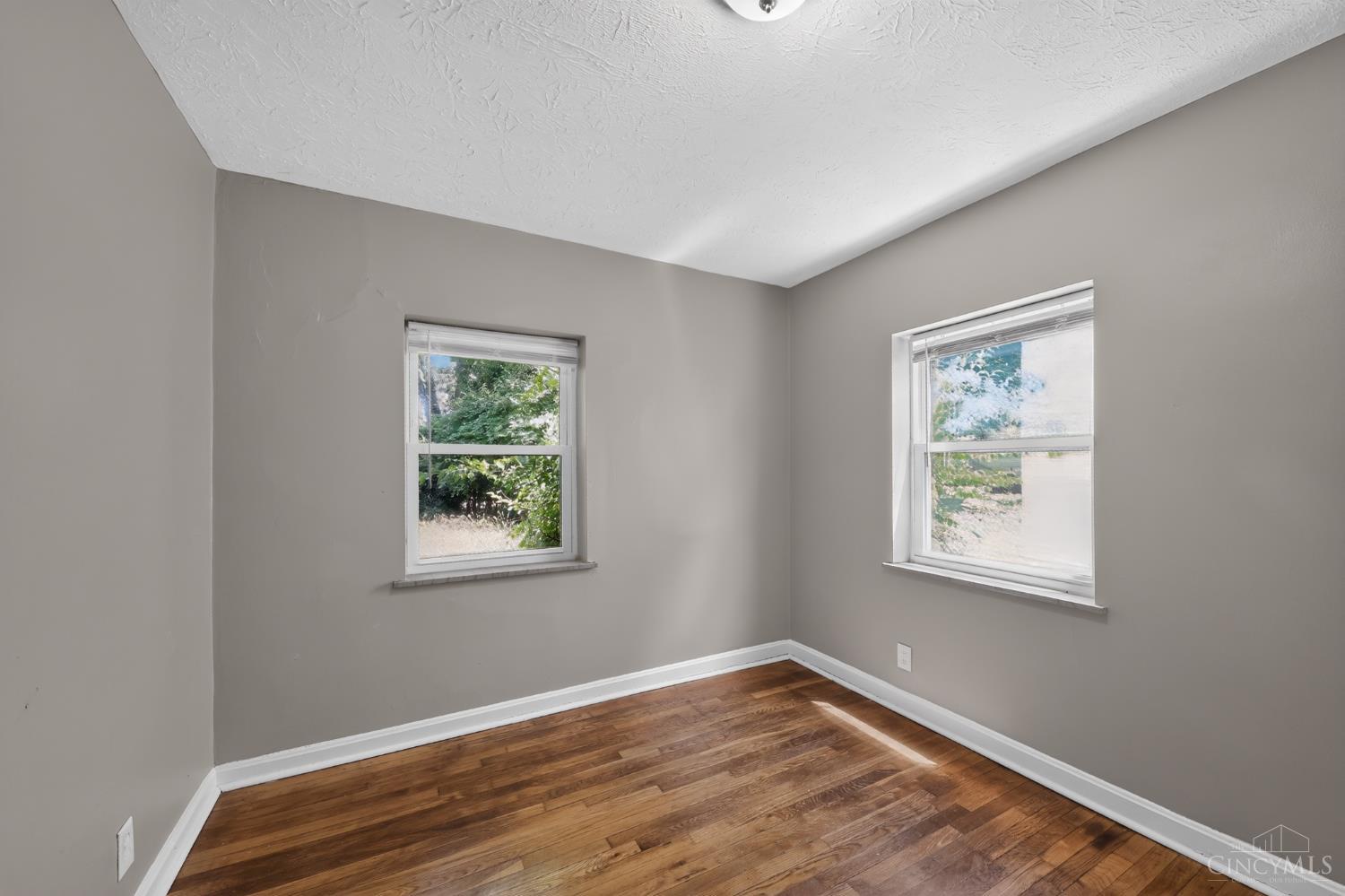 5804 Argus Road Cincinnati, OH 45224 - Photo 16 of 30