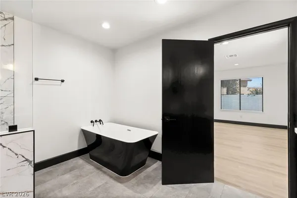 $900,000 | 2840 Duneville Street, Las Vegas, NV 89146