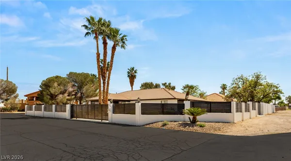 $975,000 | 2840 Duneville Street, Las Vegas, NV 89146