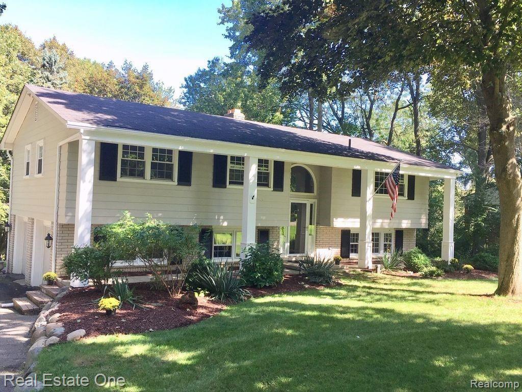 620 Charlesina Drive Rochester, MI 48306 - Photo 1 of 34 Front.jpg