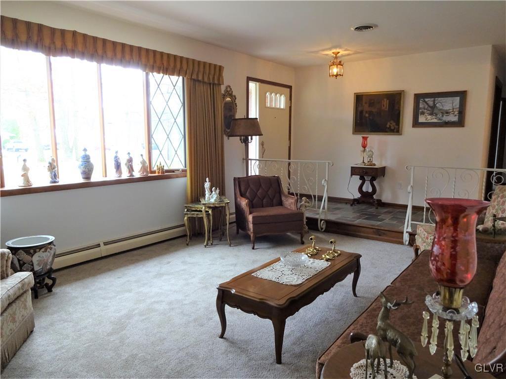 200 Bangor Junction Road Bangor, PA 18013 - Photo 12 of 48 A large picture window in the living room