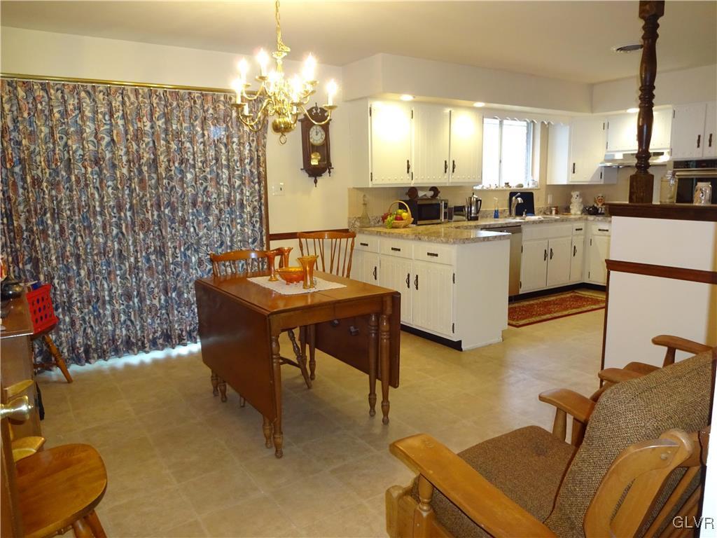 200 Bangor Junction Road Bangor, PA 18013 - Photo 15 of 48 Dining Room
