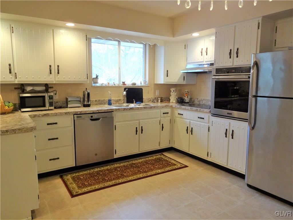 200 Bangor Junction Road Bangor, PA 18013 - Photo 17 of 48 All appliances included