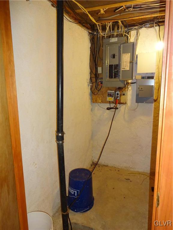 200 Bangor Junction Road Bangor, PA 18013 - Photo 42 of 48 Panel box and sump pump