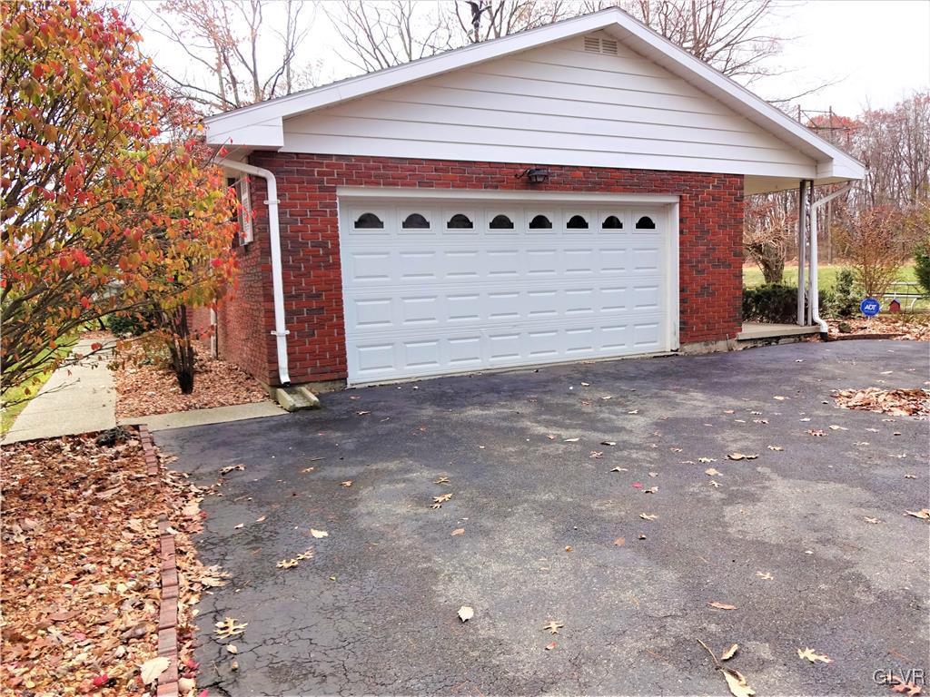 200 Bangor Junction Road Bangor, PA 18013 - Photo 9 of 48 The attached garage