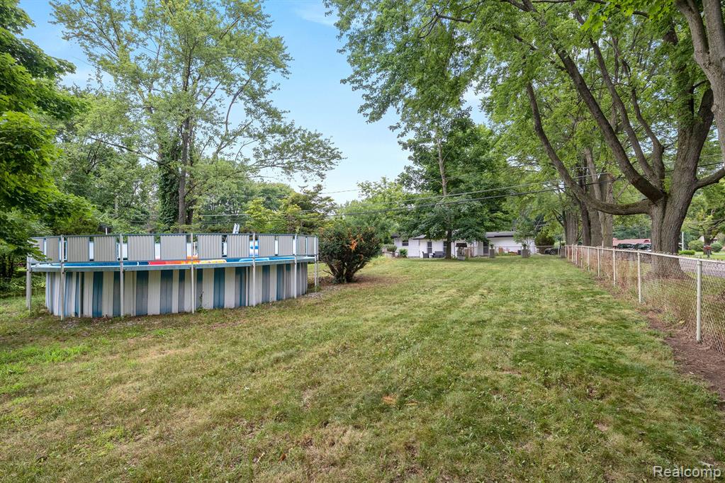 17329 Merriman Road Livonia, MI 48152 - Photo 36 of 46