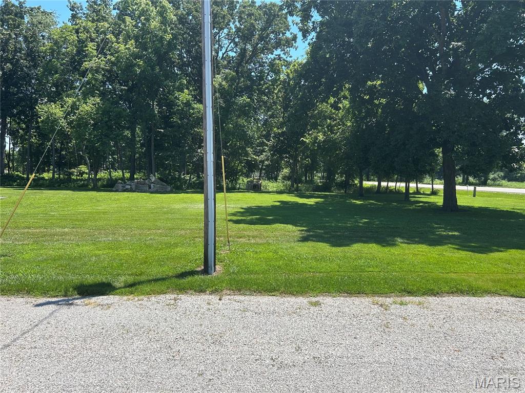 2106 North 2150 Street St. Elmo, IL 62458 - Photo 2 of 4