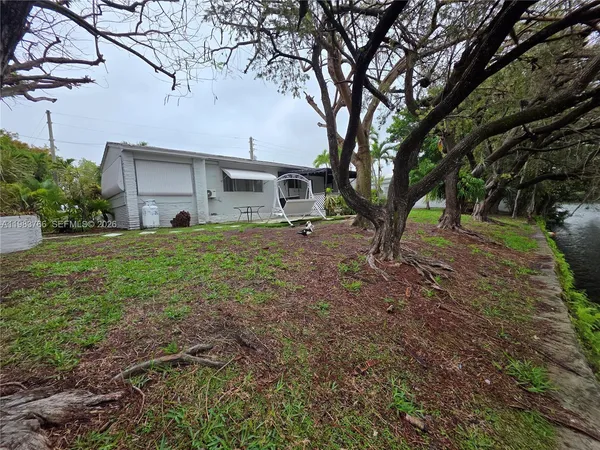 $3,500 | Miami Springs, Miami Springs, FL 33166
