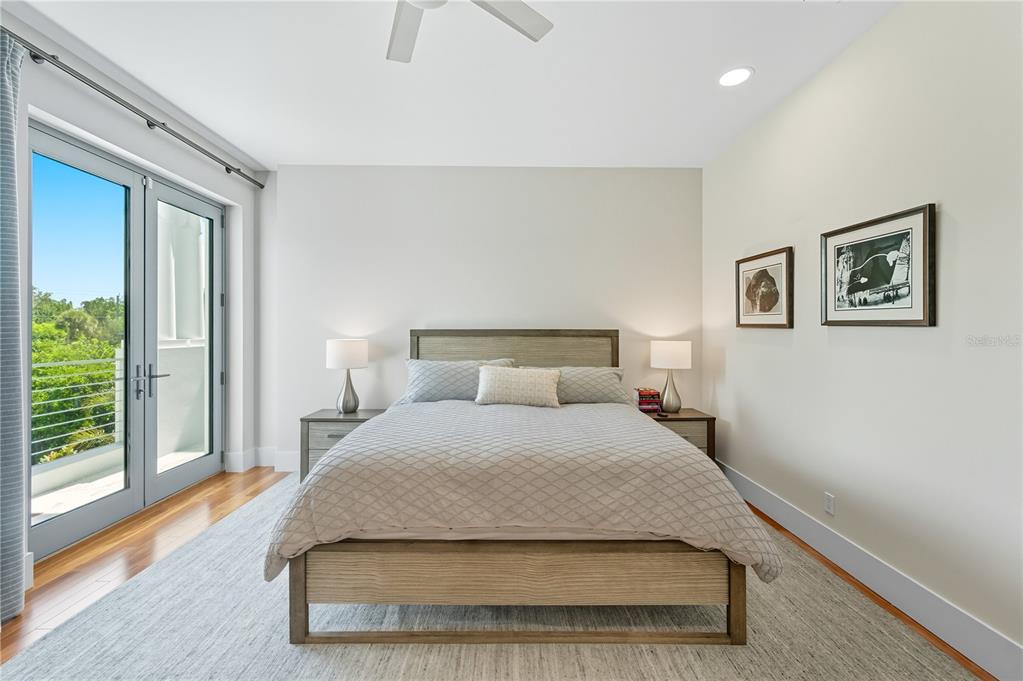 3315 Bay Shore Road Sarasota, FL 34234 - Photo 38 of 96