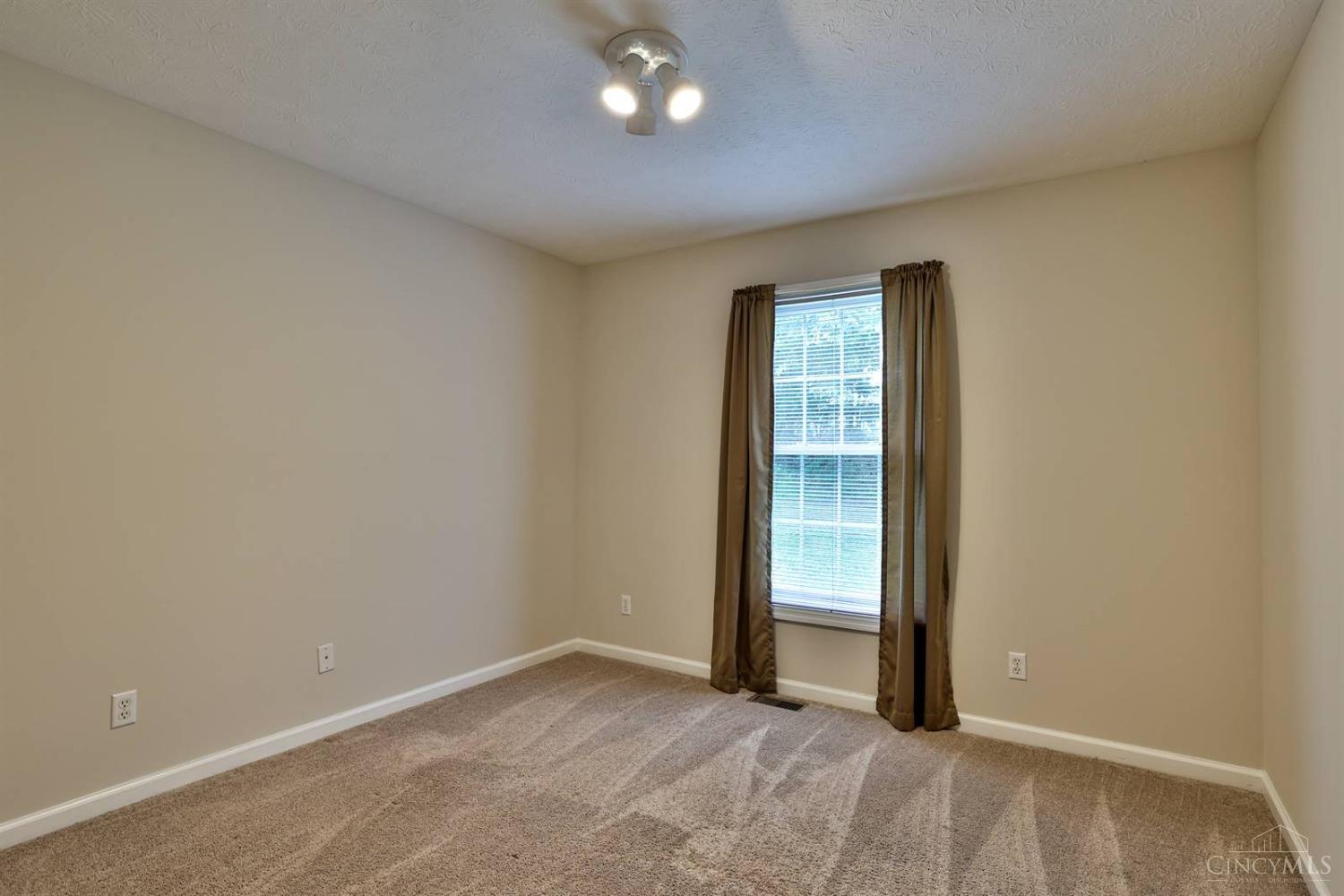 1042 Redbird Road Loveland, OH 45140 - Photo 23 of 42