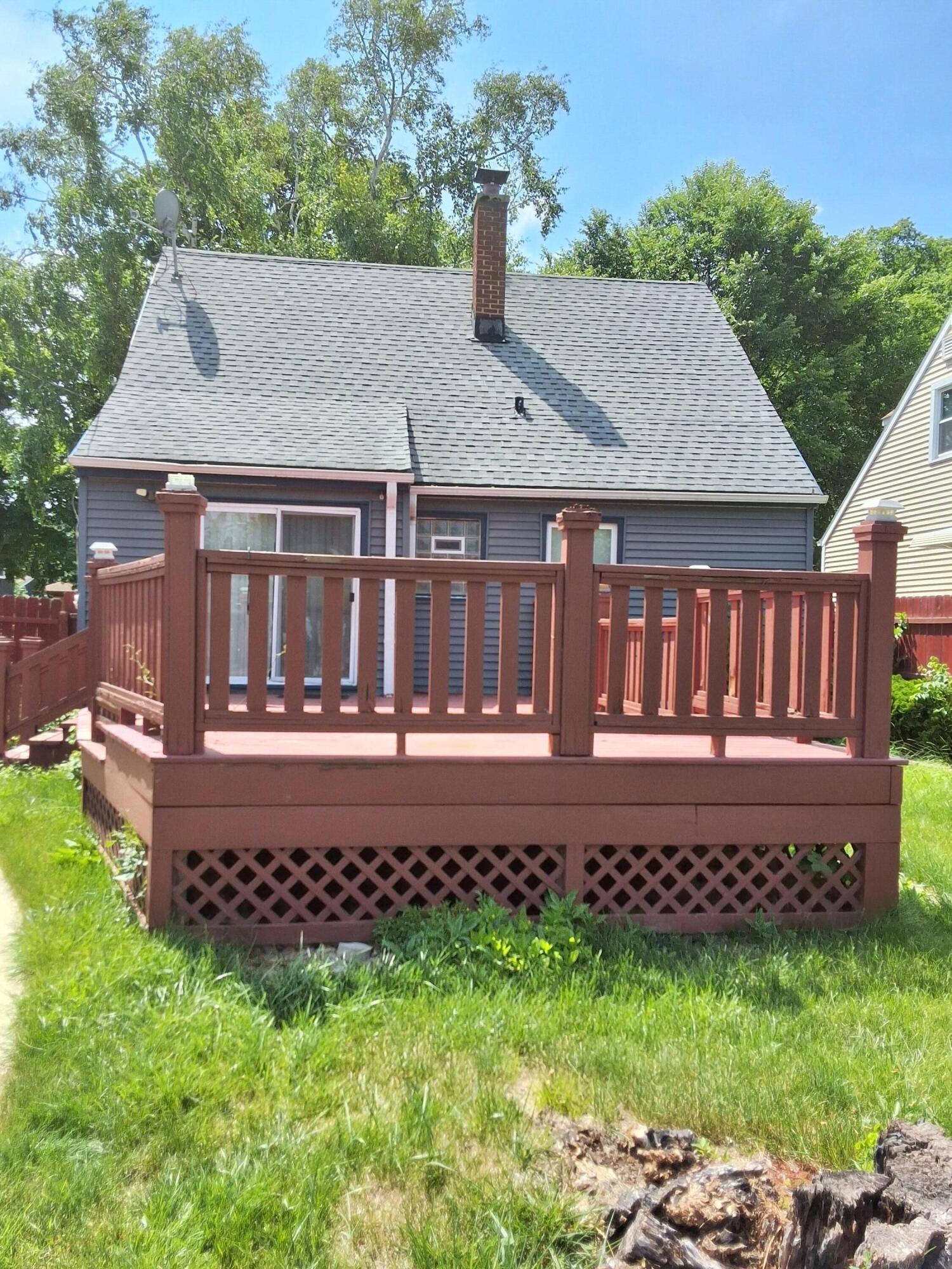 3536 North 62nd Street Milwaukee, WI 53216 - Photo 2 of 32 Back