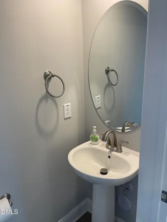$2,300 | 600 Hedrick Ridge Road, Unit 102, Cary, NC 27519